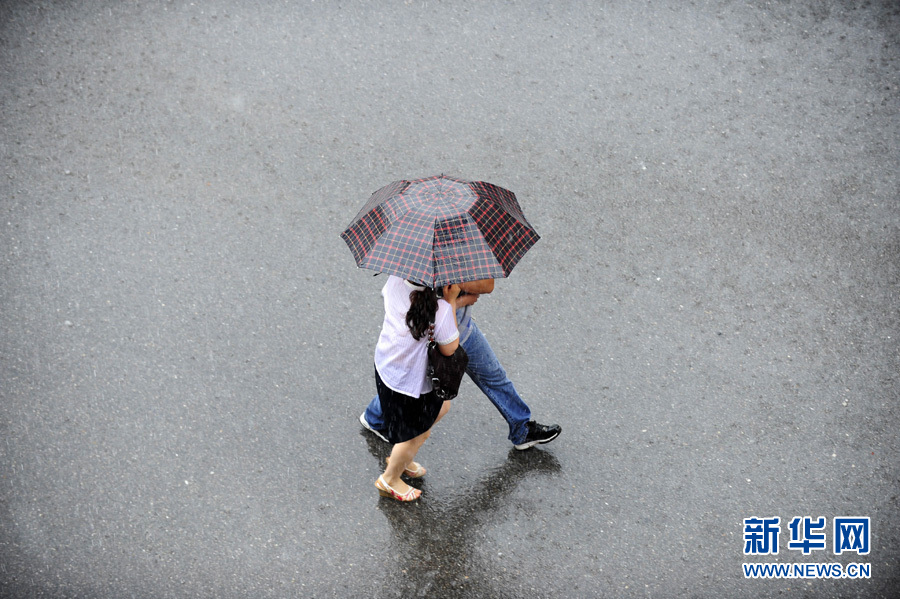 南方近日連遭強降雨 浙江發布首個暴雨黃色預警
