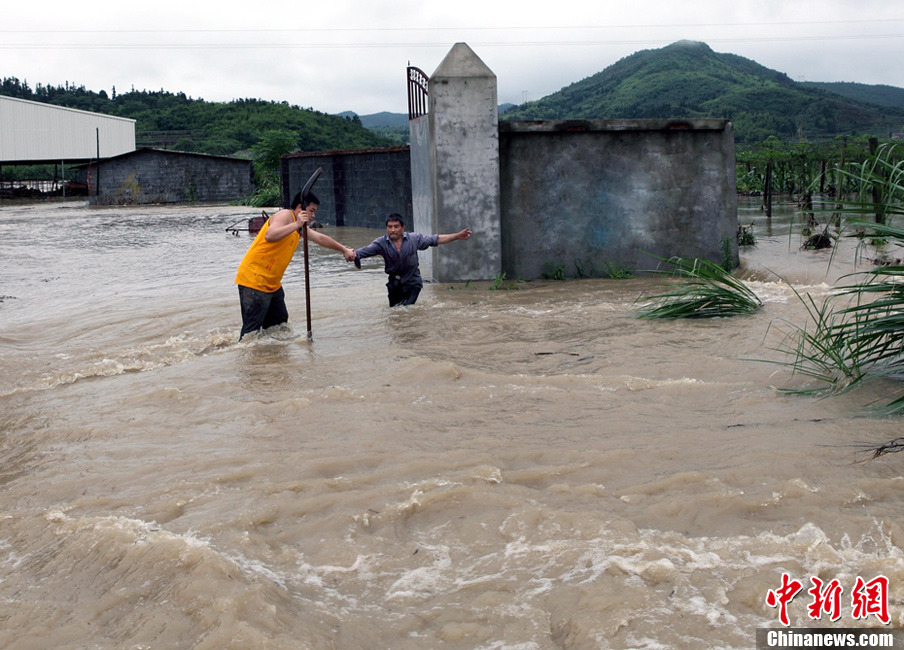 南方近日連遭強降雨 浙江發(fā)布首個暴雨黃色預(yù)警