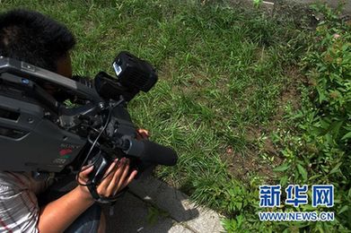 墜樓女孩妞妞醒了 會叫“爸爸媽媽”(圖)