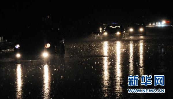 北京再次迎來強降雨 部分城區(qū)嚴重積水(組圖)
