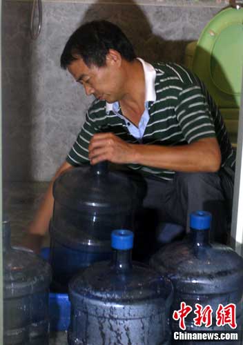 街凈哥 搶修哥…走紅網絡那些