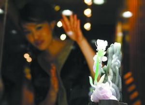 故宮獲捐兩件現(xiàn)代翡翠雕 總價(jià)高達(dá)10億元