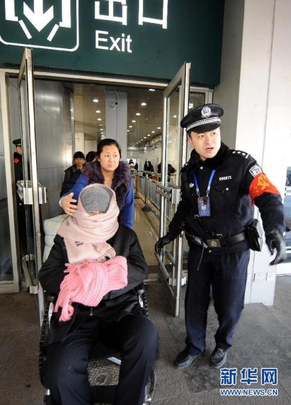 各地迎來(lái)節(jié)后新一輪返程客流高峰