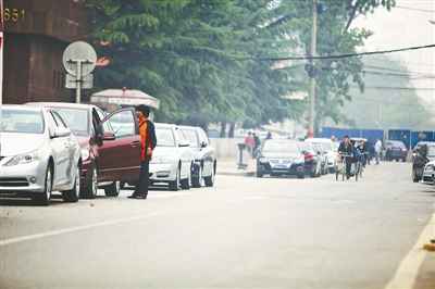 北京停車“黑收費”調查：利益驚人 日收入超千元
