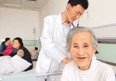 中國人均預(yù)期壽命20年增長近5歲 2020年有望達77歲