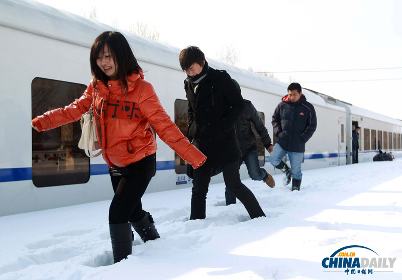 北京延慶遭遇52年來最大降雪 抗雪救災(zāi)有序進(jìn)行