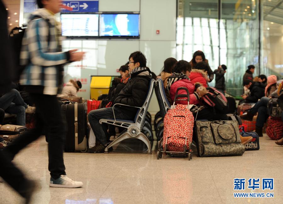 春節(jié)臨近 全國(guó)多地迎來節(jié)前春運(yùn)客流高峰