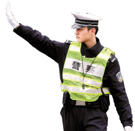 杭州最帥交警走紅網絡 拒絕女市民合影要求(圖)