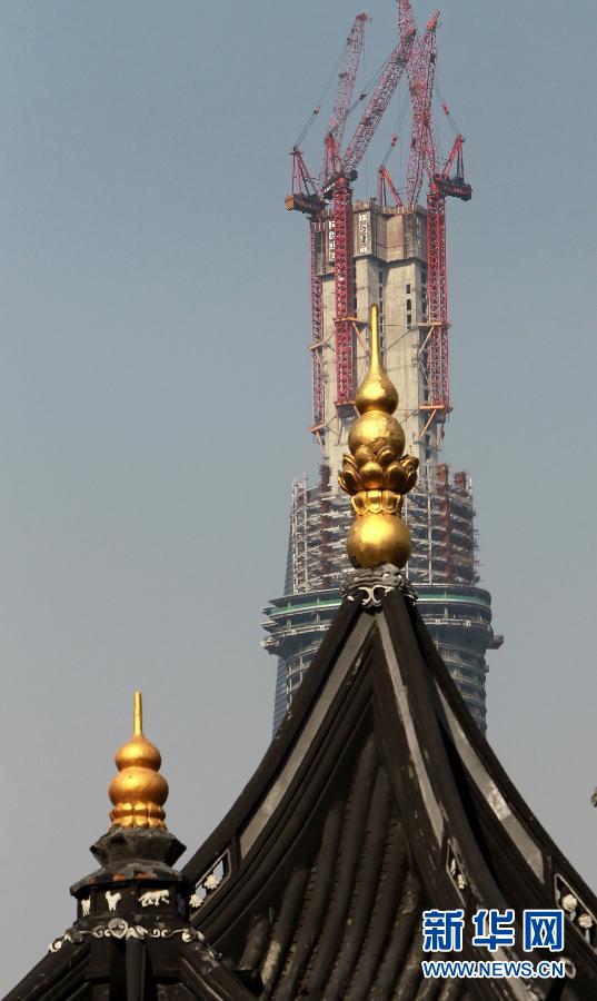 國內在建第一高樓“上海中心”突破500米