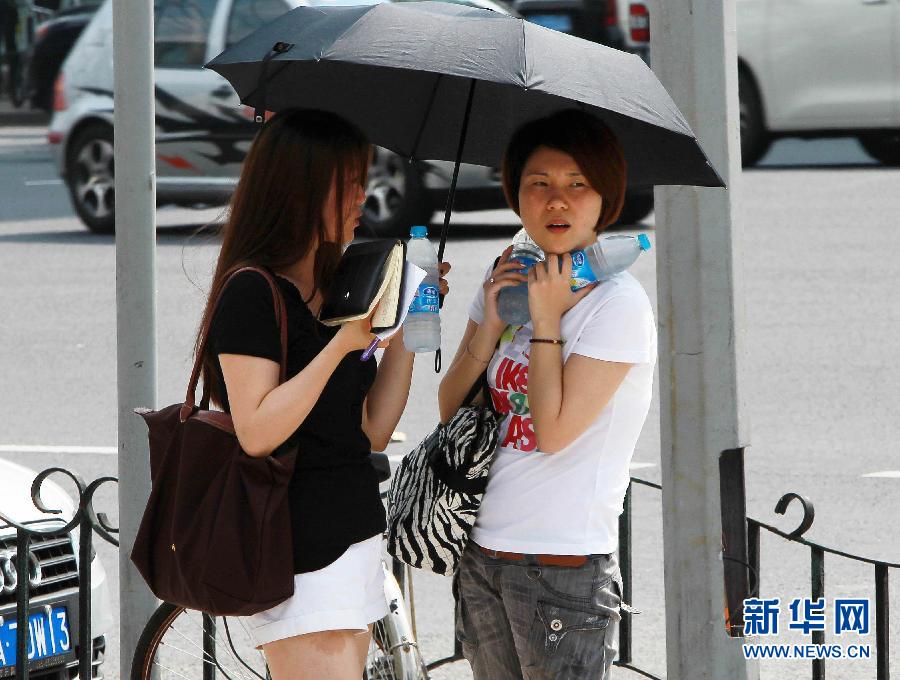 熱！熱！熱！多地發(fā)布高溫預警 最高溫度40℃