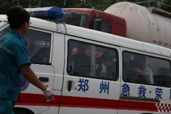 河南一被撞女子求司機別碾死她