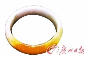 芙蓉種翡翠冒充冰種價翻三四倍（圖）