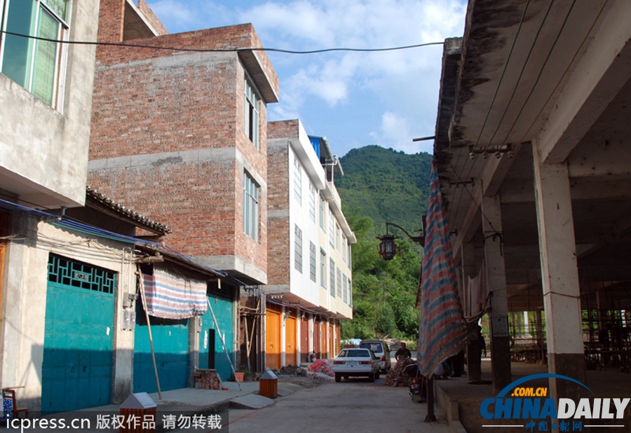 12歲網(wǎng)游男童突然砍殺表妹后跳樓稱似做夢(mèng)