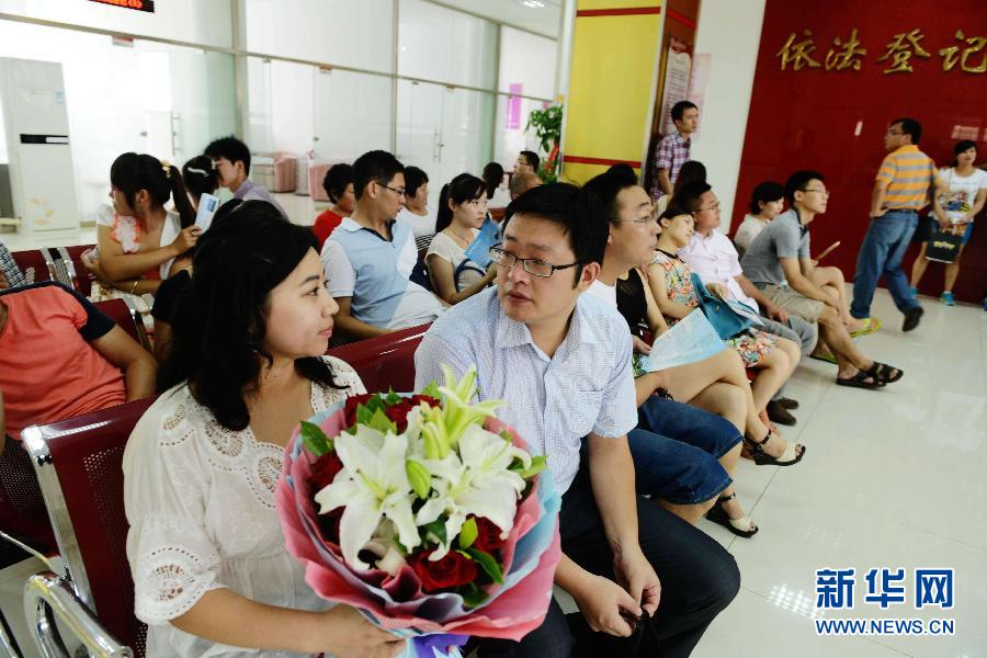 “七夕”節迎結婚登記潮