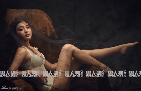 南笙妹妹變欲女惹爭(zhēng)議 圖揭女星重口味《男人裝》封面