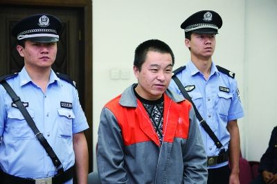 壓垮大橋司機(jī)二審判賠償1556萬(wàn) 被告稱還幾百年