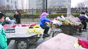 記者探究一線城管：我們?yōu)樯?#8220;里外不是人”