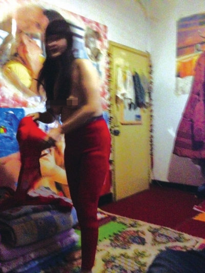 暗訪北京“站街女”：不乏男扮女裝者 收入不菲 圖