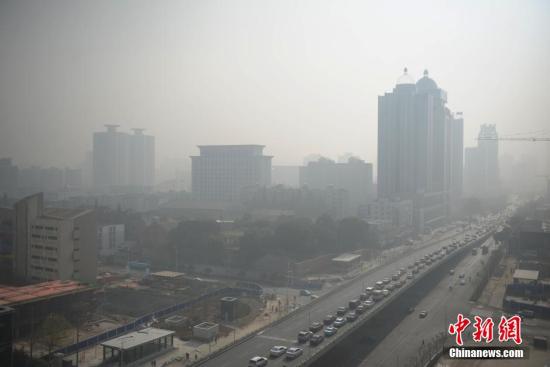 中國多地陷持續“霾伏” 8日將逐步減弱消散