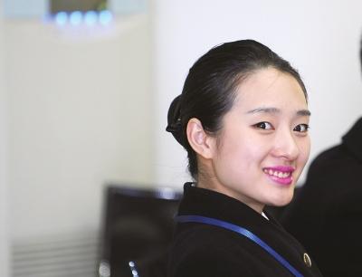 90后空姐4年沒(méi)回家過(guò)年 稱光環(huán)背后辛苦自己清楚