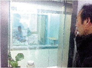 男子為救兒子當裸模續：收到50萬捐款湊夠手術費