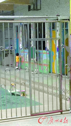 廣東：網曝幼童被扒褲罰站 園方稱無此事(圖)