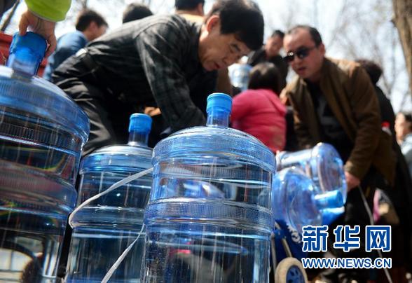 超標前水質如何 油污從何而來　飲水如何保安全——解讀蘭州自來水苯超標事件三大焦點