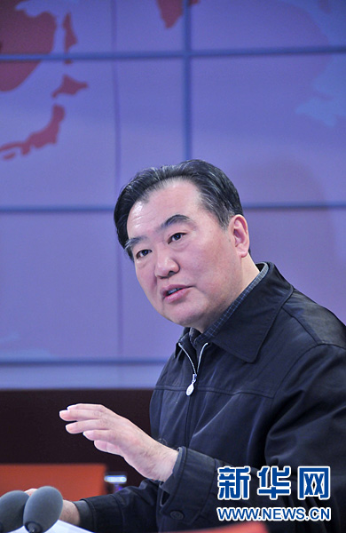 安監(jiān)總局新聞發(fā)言人解讀40號文件 談校車安全管理