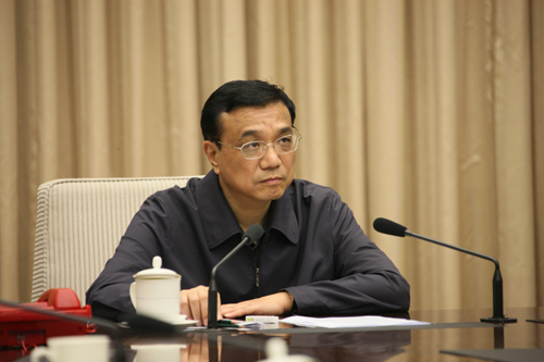 李克強召開關(guān)于德惠市特別重大火災事故視頻會議