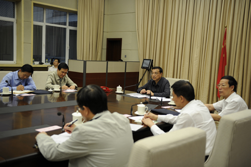 李克強召開關于德惠市特別重大火災事故視頻會議