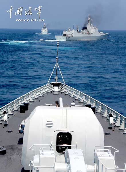高清：中國海軍亮劍南海 各式武器開火猛攻