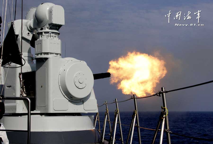 高清：中國海軍亮劍南海 各式武器開火猛攻