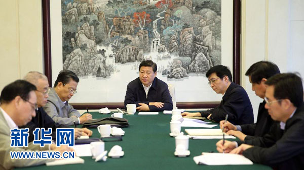 中共中央政治局常委到第一批黨的群眾路線教育實(shí)踐活動聯(lián)系點(diǎn)出席指導(dǎo)專題民主生活會