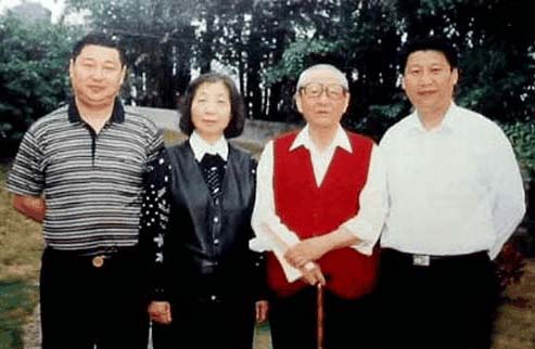 習仲勛家風嚴到“不近人情”：教女兒“夾著尾巴做人”