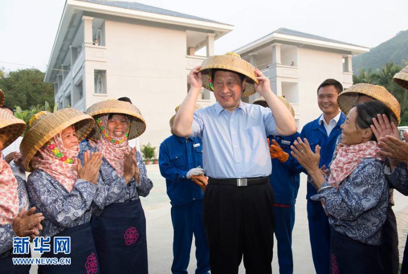 中國日報網(wǎng)年終特別策劃：2013年，習(xí)近平的中國足跡[組圖]