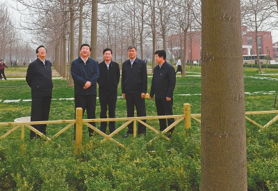 習(xí)近平：要把群眾看成我們的父母 看成我們的兄弟姐妹