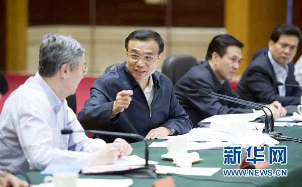 李克強：促改革調結構惠民生 使經(jīng)濟發(fā)展行穩(wěn)致遠