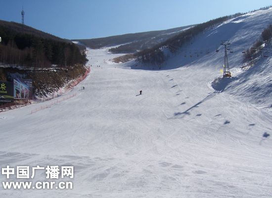 冬天玩樂(lè)不怕冷到張家口冰雪世界HIGH一下