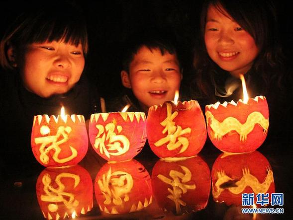 隨記者看各地傳統(tǒng)民俗鬧元宵