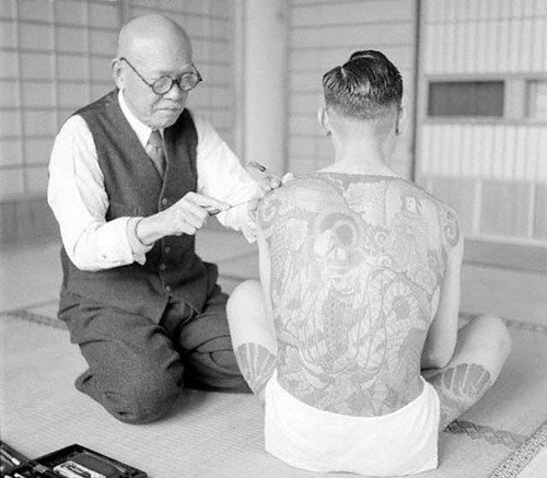 揭秘日本神秘的“黑”時尚 回顧紋身刺青歷史
