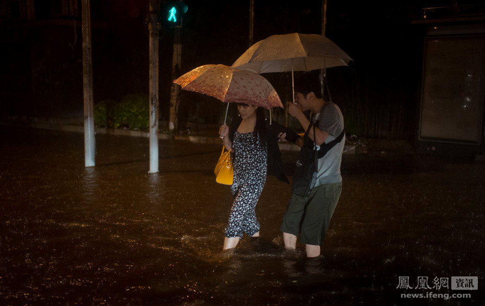 北京暴雨驚人景象
