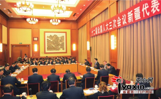 新疆代表團召開總結會議 張春賢：迅速傳達學習貫徹兩會精神