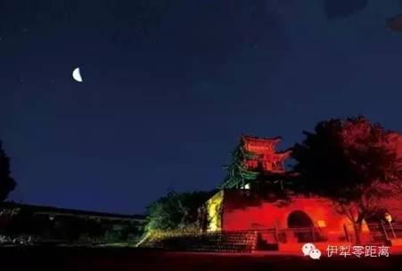 伊犁零距離：伊犁：藍與綠，你不曾遇到的純粹