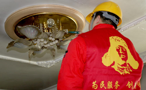 新疆克拉瑪依：志愿者便民服務(wù)零距離