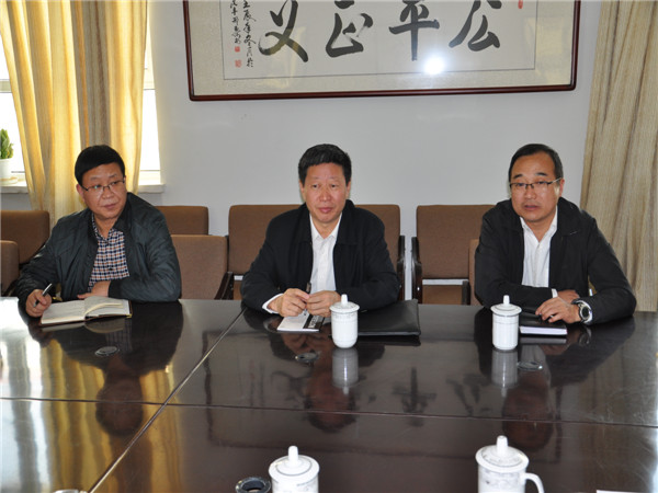 新疆高院常務副院長杜建錫到民豐縣法院視察工作
