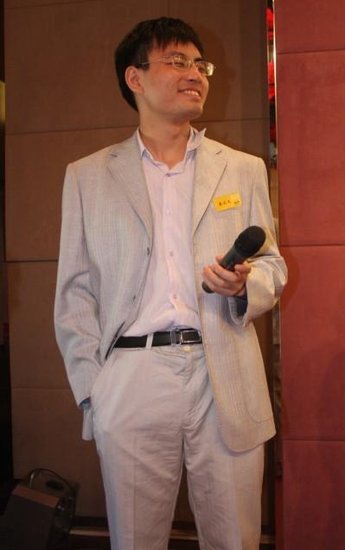 秦火火詆毀雷鋒形象被捕 曾謠傳鐵道部發言人全家當領導李天一非親生