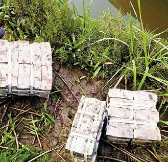 浙江瑞安河道里撈上萬元壹角紙幣 未流通使用過