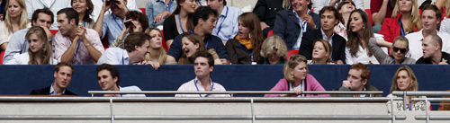 英國兩王子舉辦音樂會<FONT COLOR=#3A4EB8> 紀念母親戴安娜誕辰46周年</FONT>