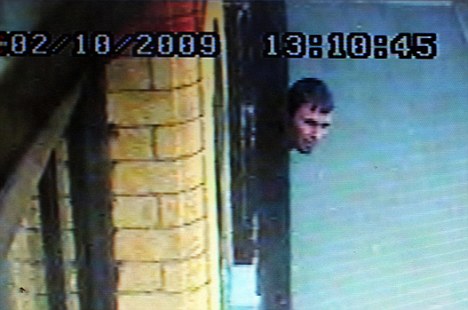 英國(guó)殺人犯用鞋帶開鎖逃獄