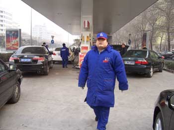 國內數一數二大品牌加油機連曝改程偷油丑聞